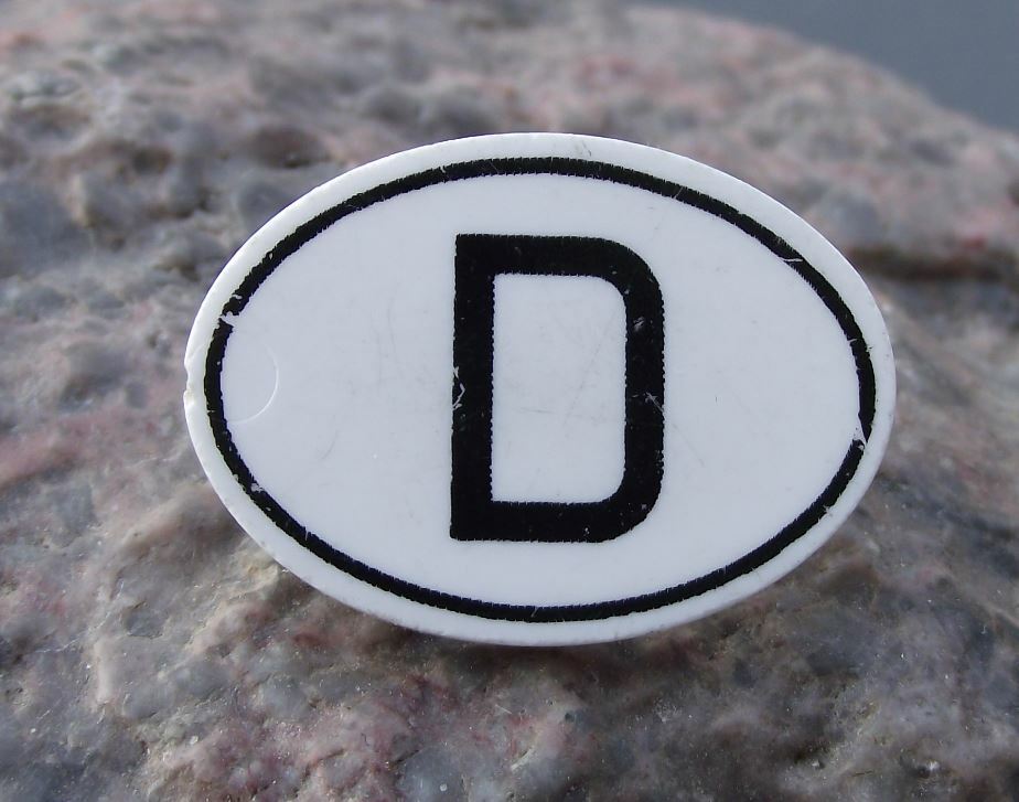 International Vehicle Registration Code Germany East German Letter D Pin Badge - Badgecrazy