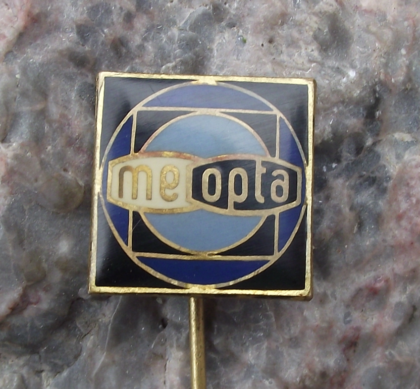 Vintage Meopta Camera Lens Photography & View Master Company Retro Pin Badge - Badgecrazy