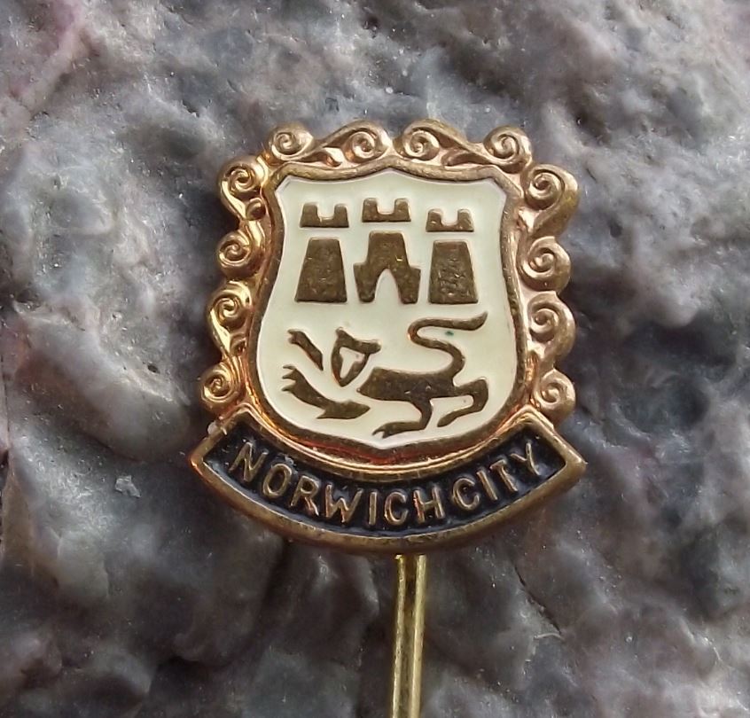 Antique Norwich City Football Club Castle Lion Crest Supporters Shield Pin Badge - Badgecrazy
