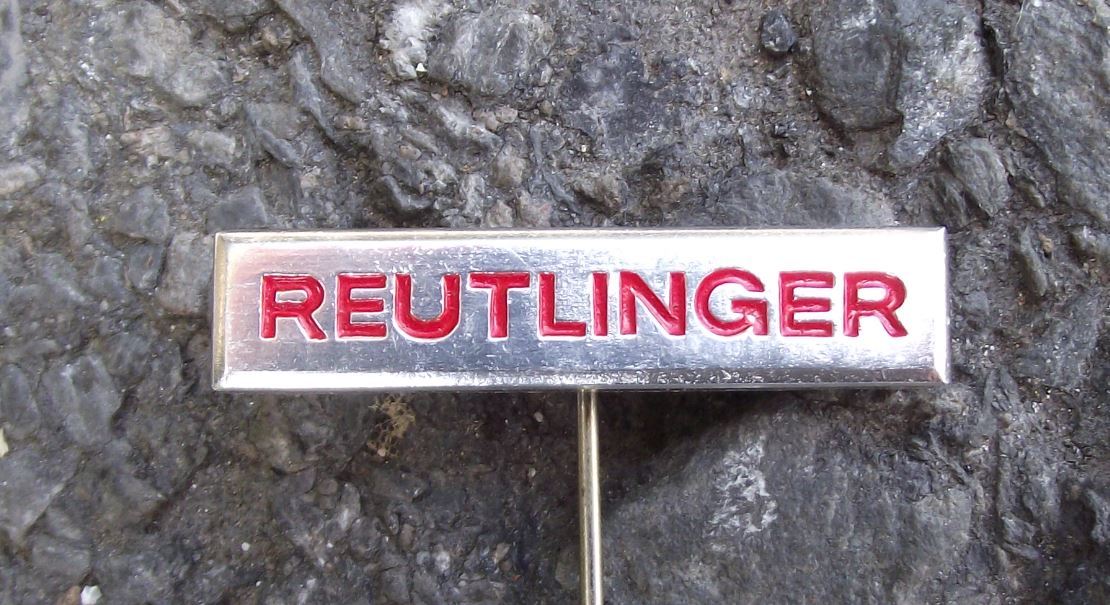 Antique Reutlinger Frankfurt Science Engineering Cable Net Company Pin Badge - Badgecrazy