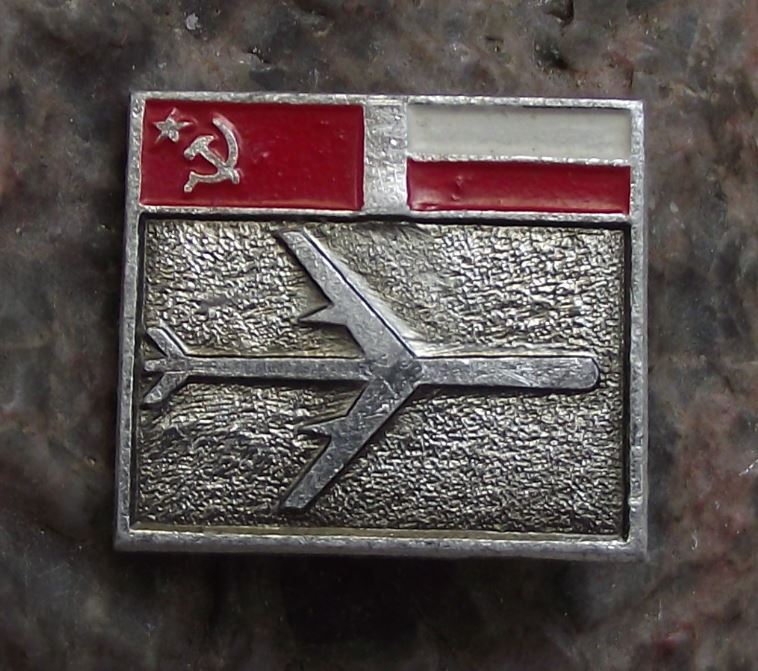 Soviet Union Poland Russian Polish Flags Aviation Cooperation Aircraft Pin Badge - Badgecrazy