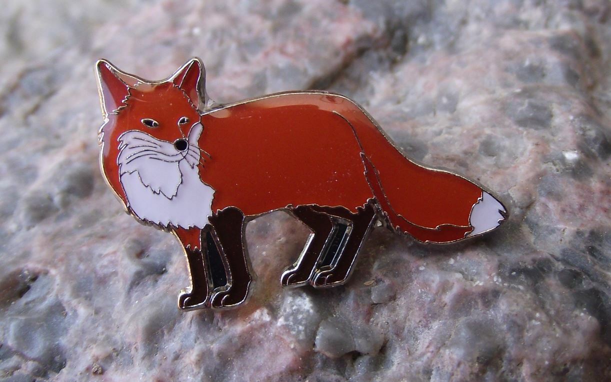 European Red Fox Vulpes Canine North American Woodland Animal Brooch Pin Badge - Badgecrazy