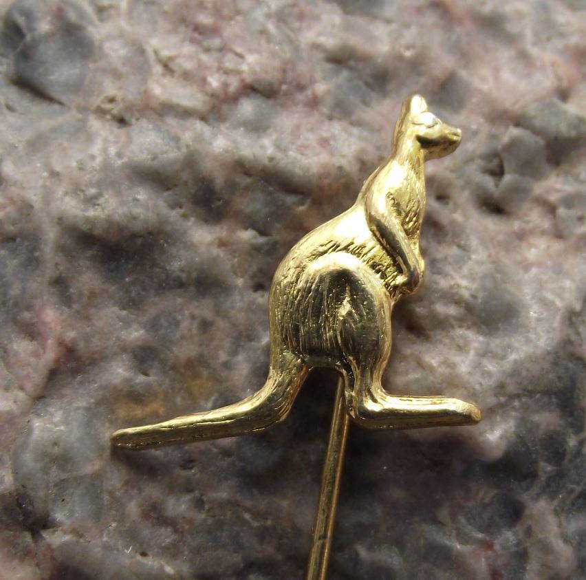Australia Standing Red Grey Kangaroo Australian Tourist Souvenier Pin Badge - Badgecrazy