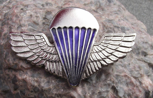 Winged Parachute Regiment Parachutist Army Soldier Military Pin Badge