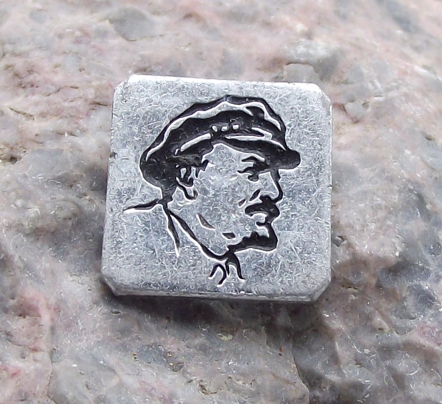 Vintage Lenin Russian Soviet Union Communist Politician Flat Cap Pin Badge - Badgecrazy