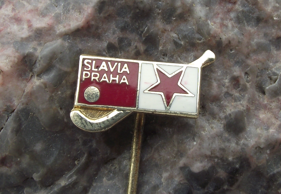 Antique Slavia Prague Field Hockey Team Supporters Stick Ball Pin Badge - Badgecrazy