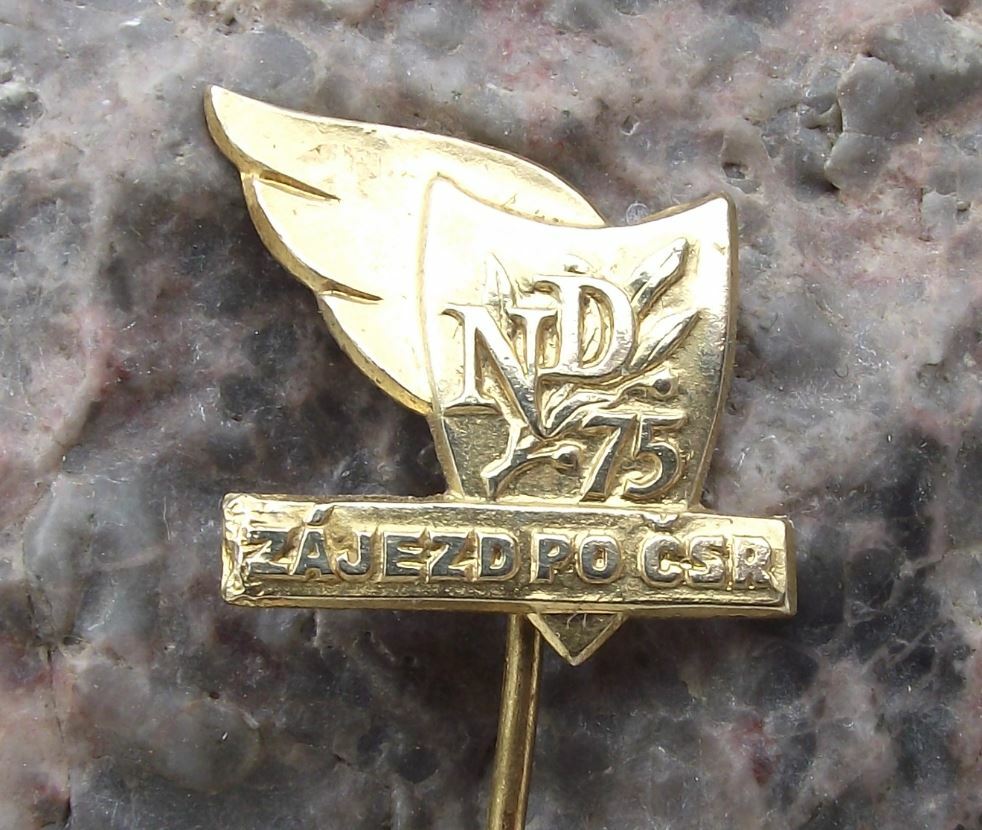 1958 Czech National Theater Prague Theatre Divadlo 75th Anniversary Pin Badge - Badgecrazy