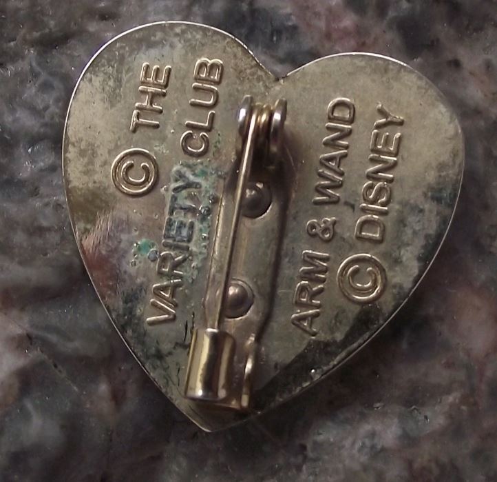 Golden Metal Heart Mickey Mouse Walt Disney Hand Wand Fantasia Brooch Pin Badge - Badgecrazy