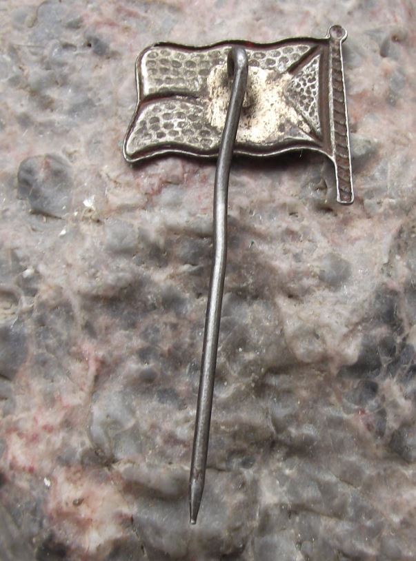 Antique Old Czech Czechoslovakian National Waving Flag Czechoslovakia Pin Badge - Badgecrazy