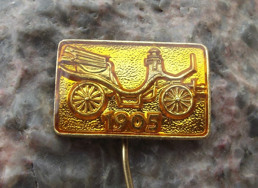 Trucks Vans Buses Through the Ages History Vintage Car Pin Badge - Badgecrazy