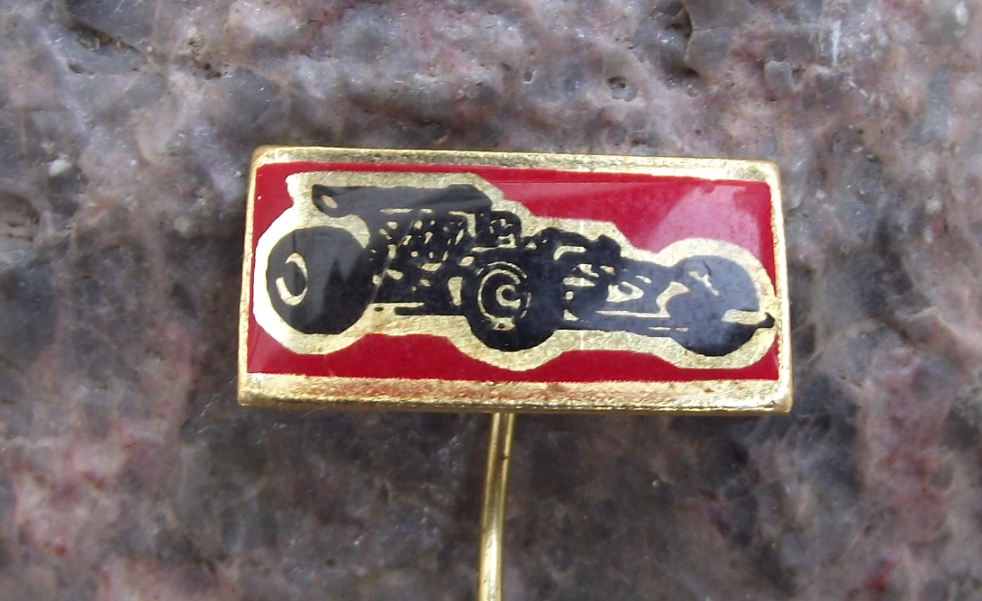 Formula 1 One F1 Grand Prix Track Racing Car Race Lotus Souvenier Pin Badge - Badgecrazy