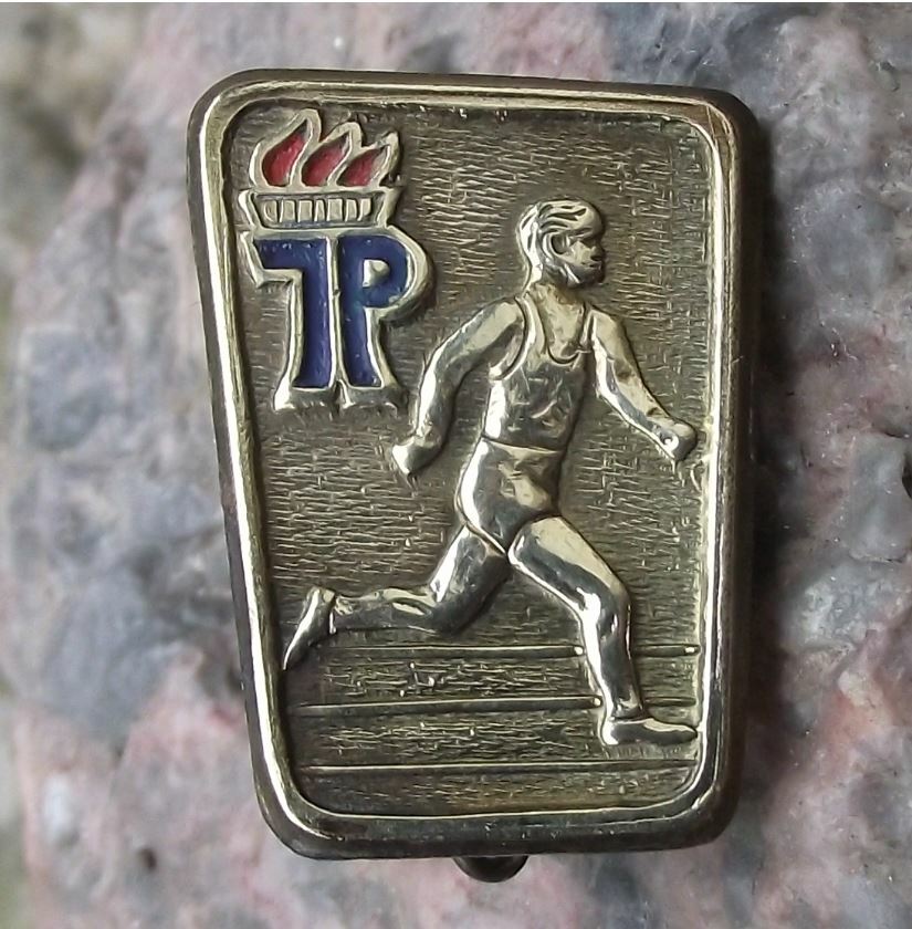 Vintage Thalmann Pioneer Organisation Germany Man Running DDR Award Pin Badge - Badgecrazy