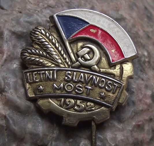 1952 Most Communist Farming Crop Gathering Success Harvest Festival Pin Badge