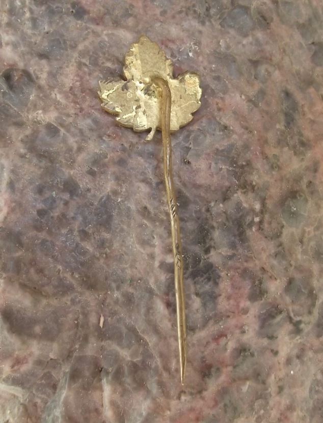 Canada Maple Leaf Autumn Fall Style National Canadian Flag Official Pin Badge - Badgecrazy