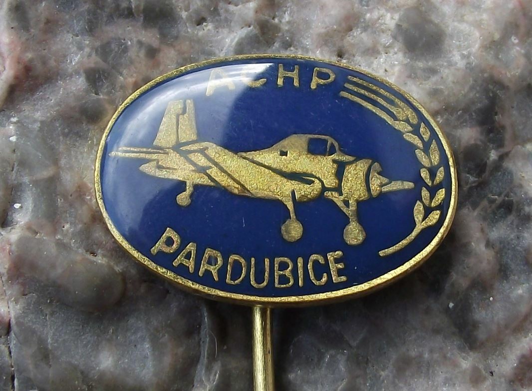 Vintage ACHP Z-37 Z 37 Bee Agricultural Airstrip Pardubice Aircraft Pin Badge - Badgecrazy