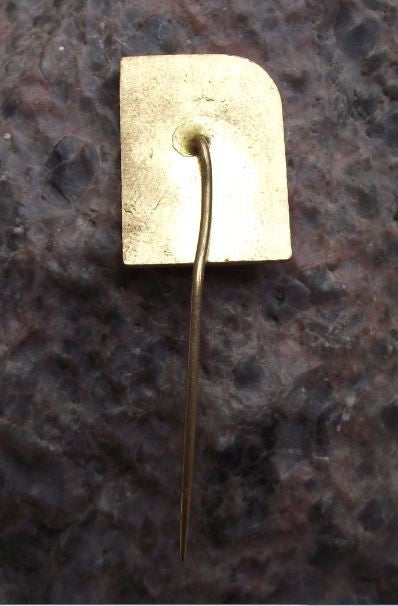 Red Star Karlovy Vary Ruda Hvezda Canoe Kayak Club Association Members Pin Badge - Badgecrazy