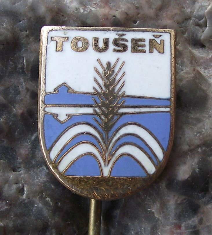 Vintage Lazne Tousen Tauschim Coat of Arms Heraldic Crest Pin Badge - Badgecrazy
