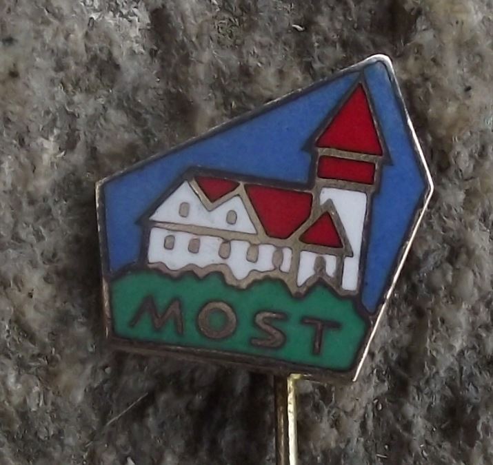 Antique Most Brux Hvevin Czech Castle Lookout Tower Souvenier Travel Pin Badge - Badgecrazy