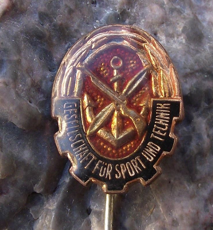 Vintage GST Gesellschaft Sport Technik East German DDR Army Anchor Gun Pin Badge - Badgecrazy