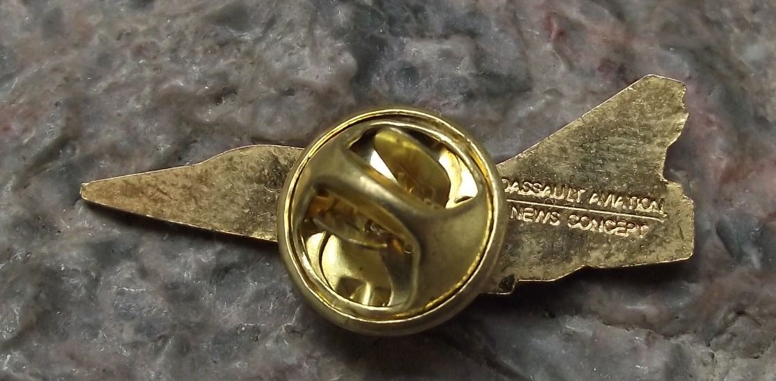 Dassault Aviation Concept French Mirage 2000 Multi Role Jet Fighter Pin Badge - Badgecrazy