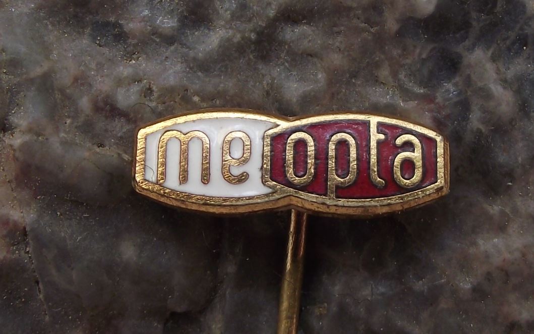 Vintage Meopta Czech Stereo Camera Company Optics Lenses Logo Pin Badge Red - Badgecrazy