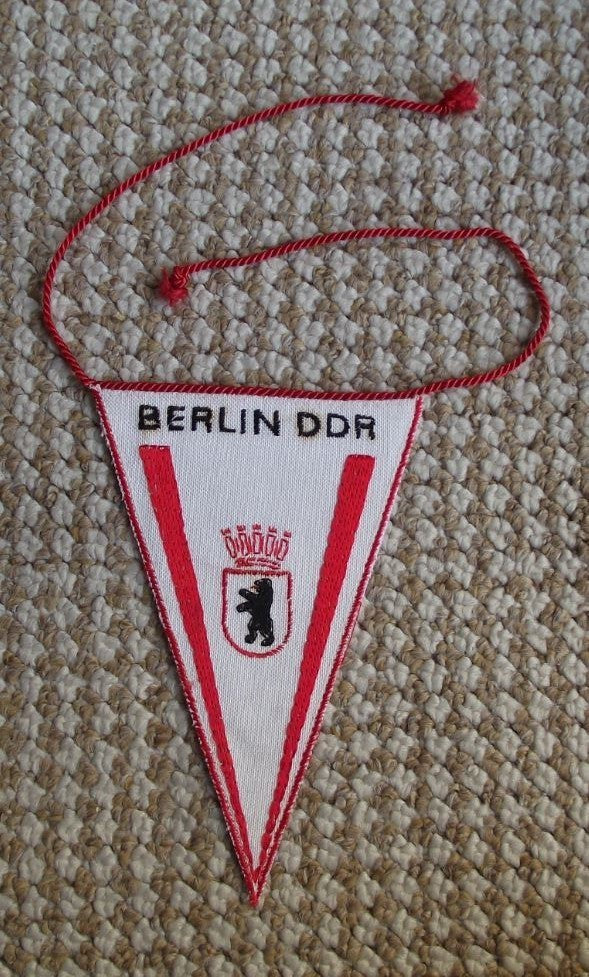 Berlin Bear Crest Emblem East Germany DDR GDR Tourist Souvenier Pennant Flag - Badgecrazy