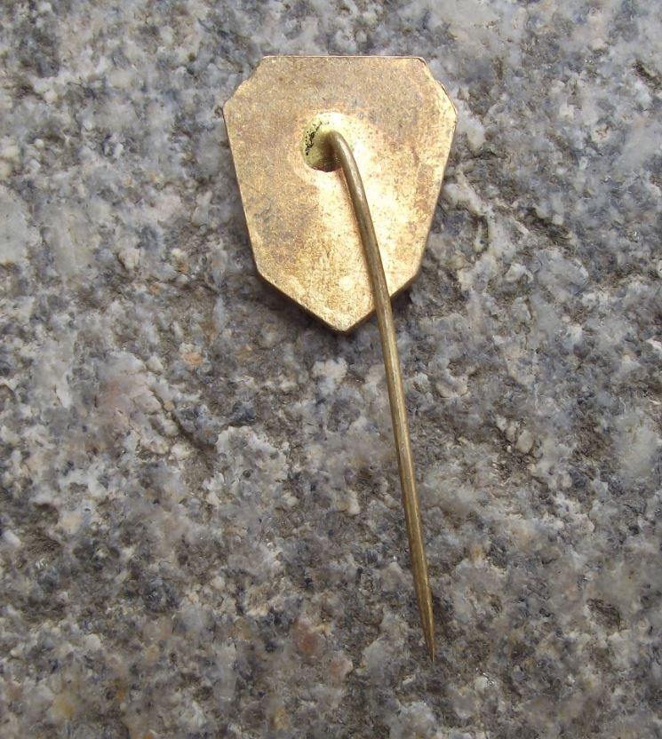 1971 Minerva Boskovice Sewing Machines Czechoslovakia Centenary Pin Badge - Badgecrazy