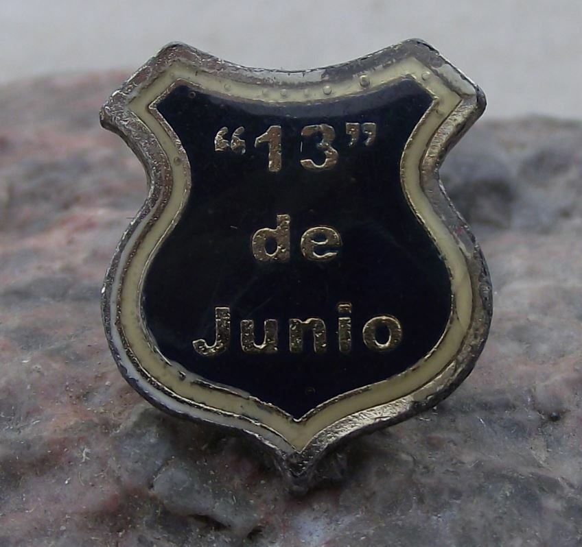 Rare 13 de Junio de Pirane Football Soccer Club Argentina Shield Tie Pin Badge - Badgecrazy