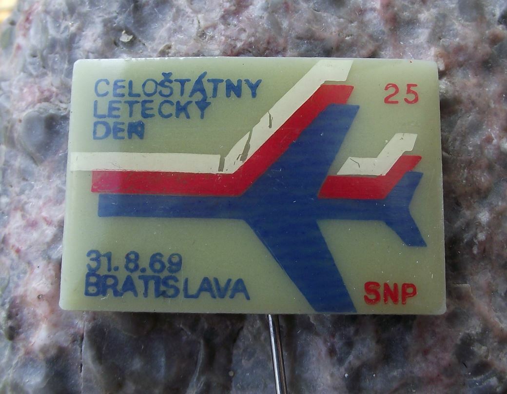 1969 Czechoslovakia All State Air Show Formation Jet Aircraft Airshow Pin Badge - Badgecrazy