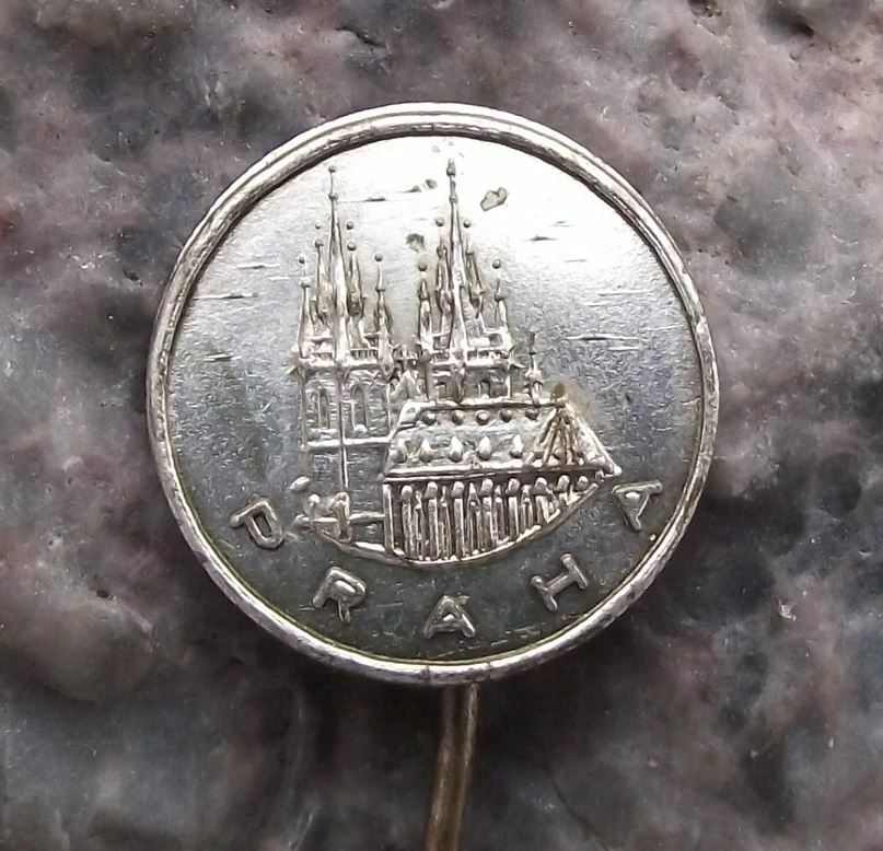 Vintage 1950s Capital City Prague Praha St Vitus Cathedral Souvenier Pin Badge - Badgecrazy