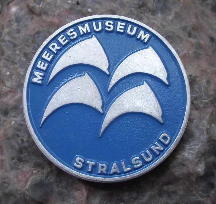 Antique Meeresmuseum German Oceanographic Museum Stralsund Dolphin Pin Badge - Badgecrazy