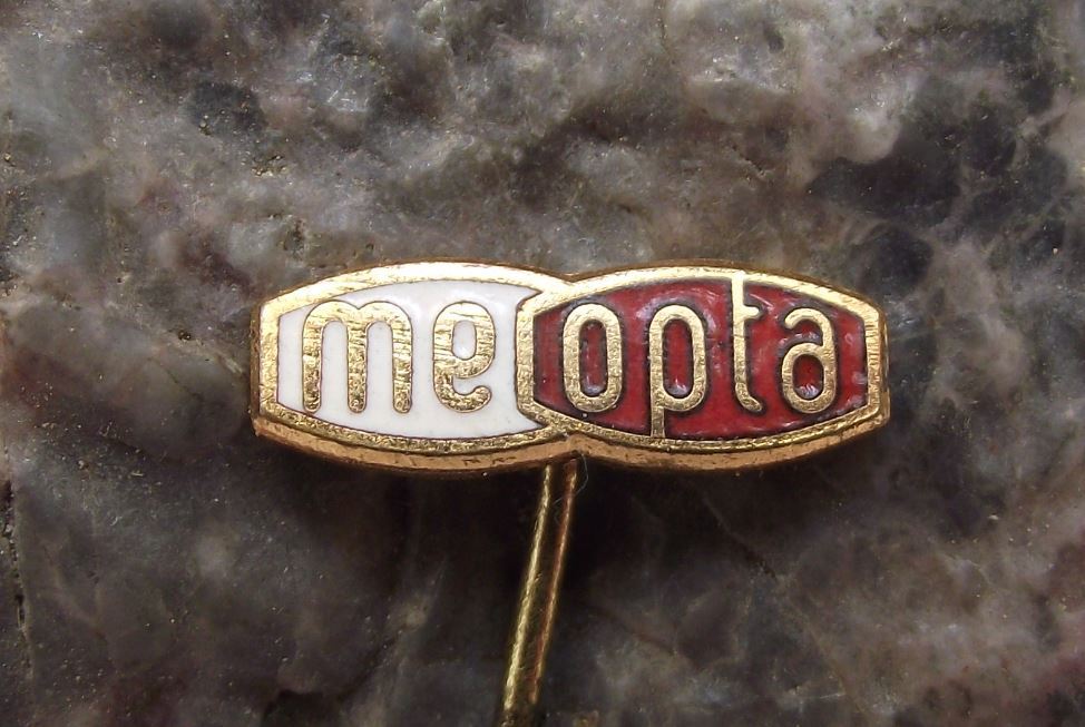 Vintage Meopta Czech Stereo Camera Company Optics Lenses Logo Pin Badge Red - Badgecrazy