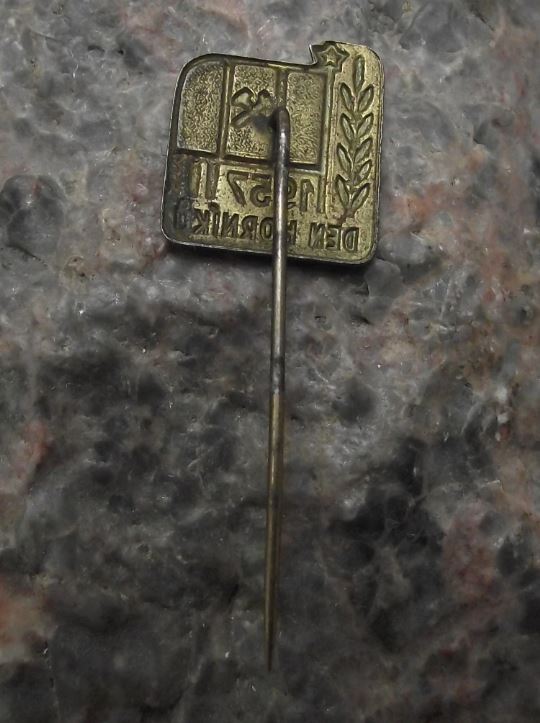 1957 National Czech Mining Miners Day Den Horniku Coal Mine Flag Pin Badge - Badgecrazy