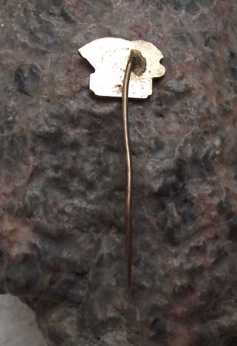 Antique DIU Astra Double Edged Safety Razor Blade Mens Shaving Company Pin Badge - Badgecrazy