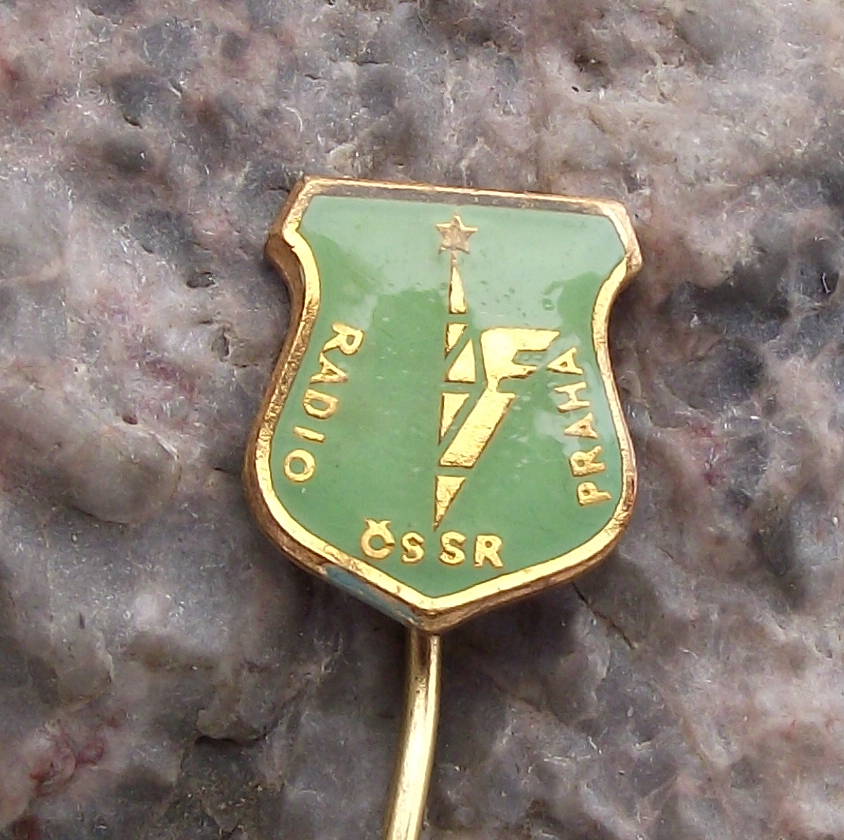 Radio Prague Praha Czechoslovakia CSSR Broadcasting Tower Mast Shield Pin Badge - Badgecrazy