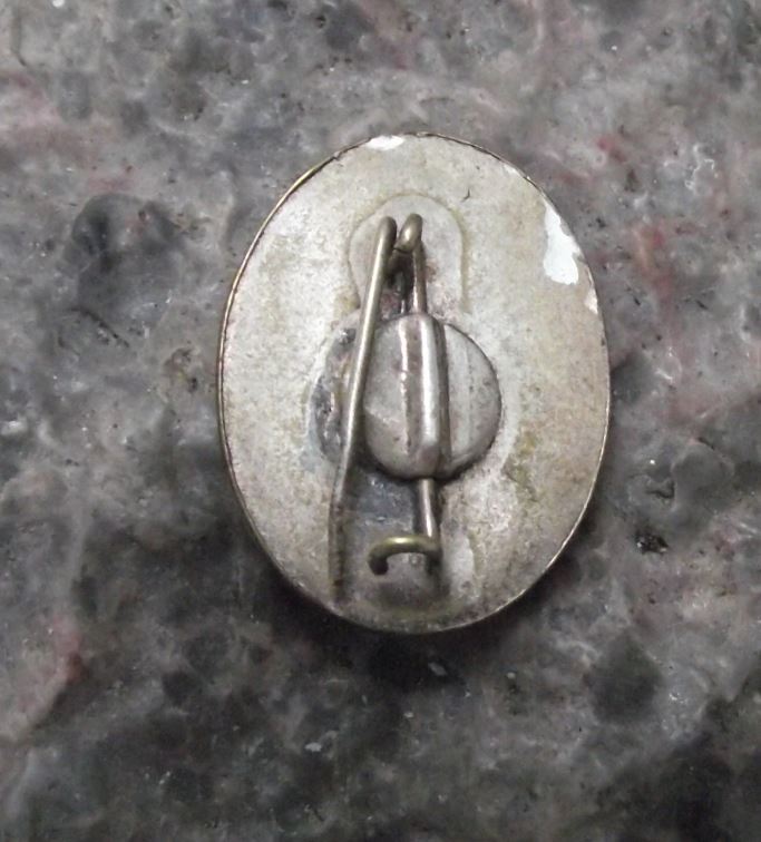 Osram Incandescent Electric Glass Light Bulb Vintage Advertising Pin Badge - Badgecrazy