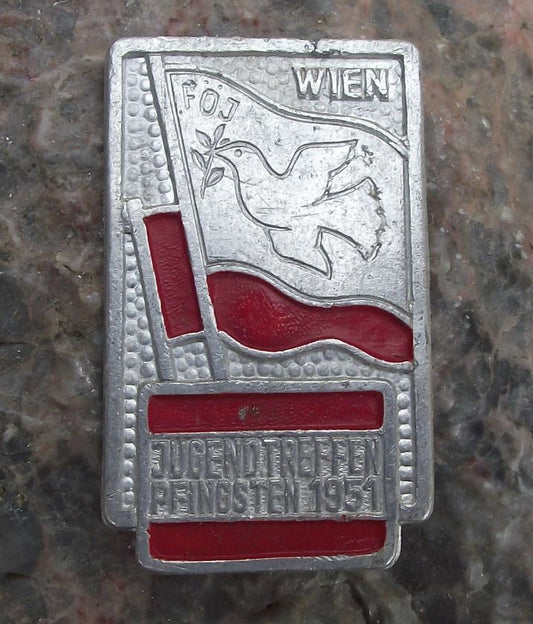 1951 FOJ Free Austrian Youth Young Communist Association Vienna Dove Pin Badge