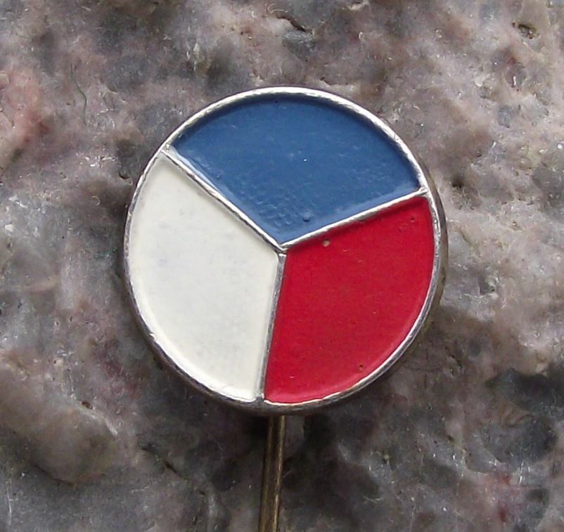 Antique Czechoslovakia Red White Blue Military Aircraft Roundel Circle Pin Badge - Badgecrazy