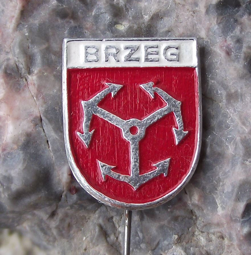 Vintage Brzeg Anchor Polish City Poland Heraldic Crest Coat of Arms Pin Badge - Badgecrazy