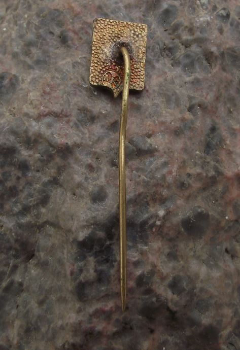 Official Jihlava Hedgehog & Rampant Lion Heraldic Crest Coat of Arms Pin Badge - Badgecrazy