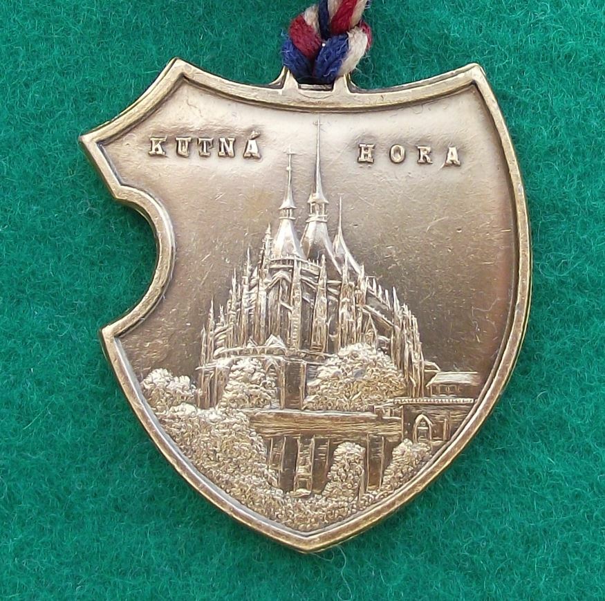 Antique Talisman Kutna Hora Church Vlassky Dvur Czechoslovakia Tourist Pendant - Badgecrazy