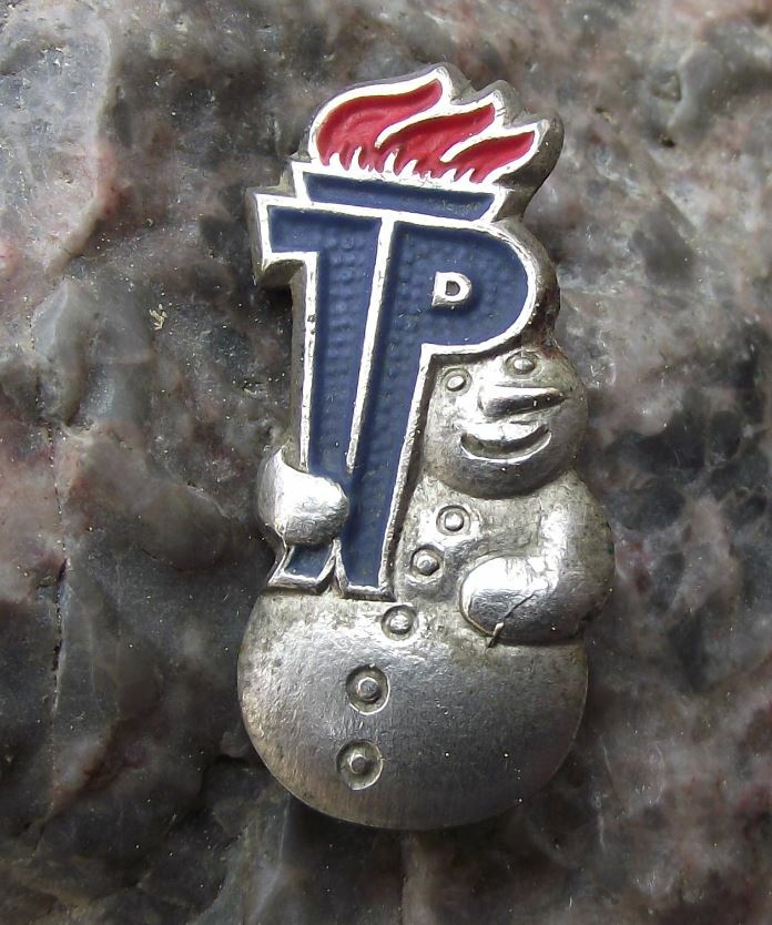 Thalmann Pioneer Organisation Germany Youth Winter Games Snowman DDR Pin Badge - Badgecrazy