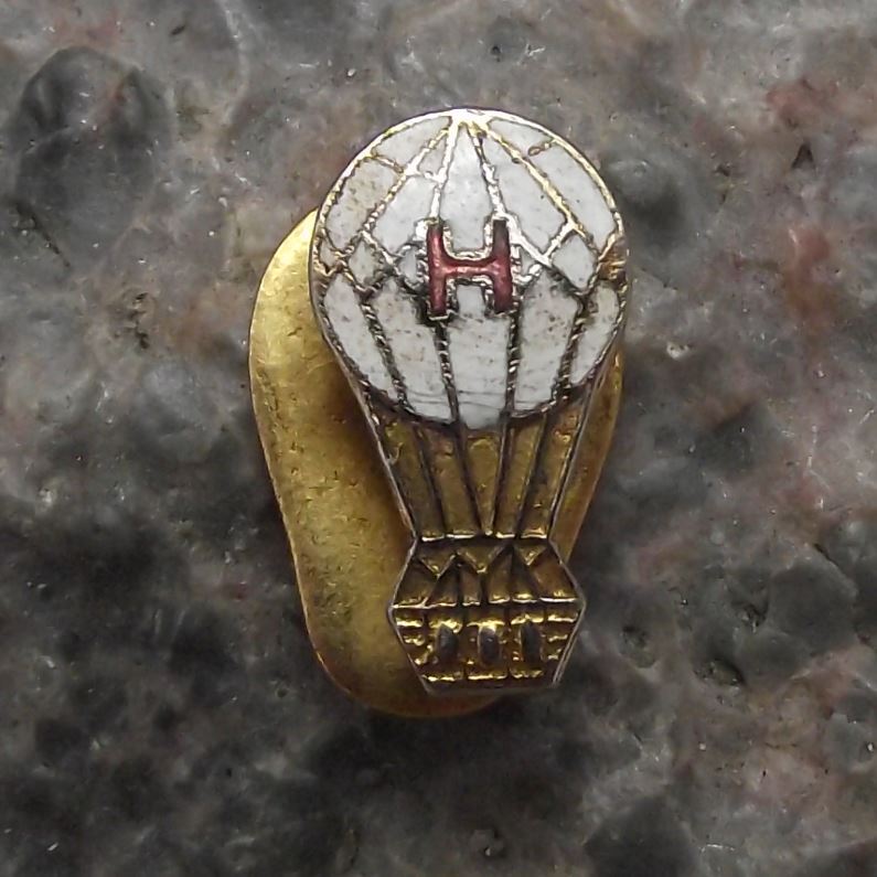 Antique Club Atletico Huracan Hot Air Balloon Globo Motif Argentina Buttonhole - Badgecrazy