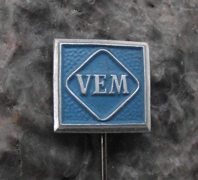 Warenzeichenverband VEM Engineering Electrical Firm East Germany DDR Pin Badge