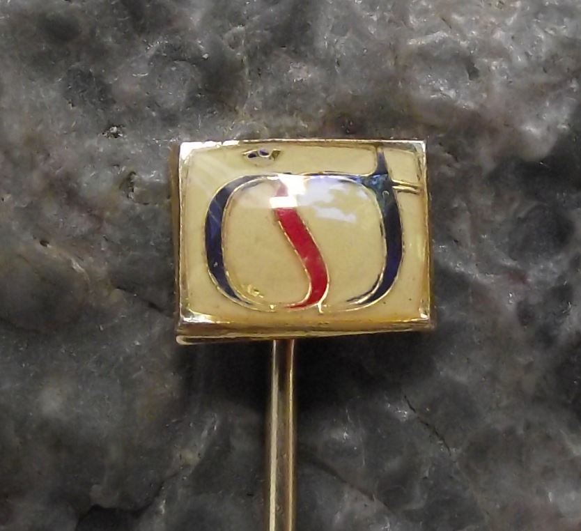 Small Ceska Statni Televize CST Czech State Television Broadcasting Pin Badge - Badgecrazy