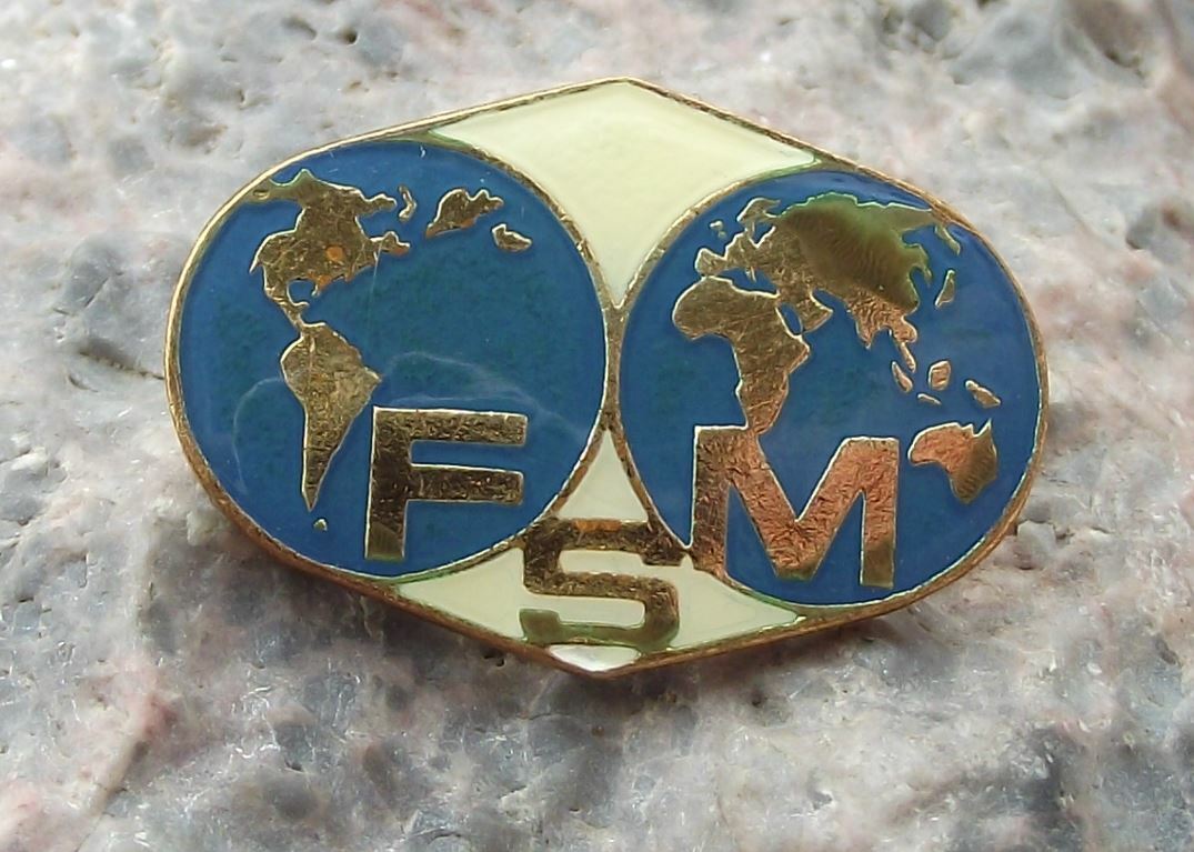 Vintage Federation Syndicale Mondiale FSM World Student Youth Union Pin Badge - Badgecrazy