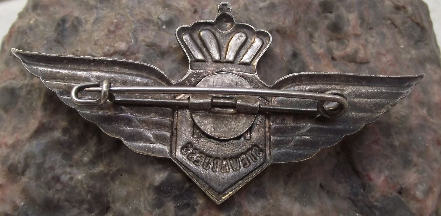KLM Royal Dutch Airlines Holland Junior Stewardess Wings Aircraft Pin Badge - Badgecrazy