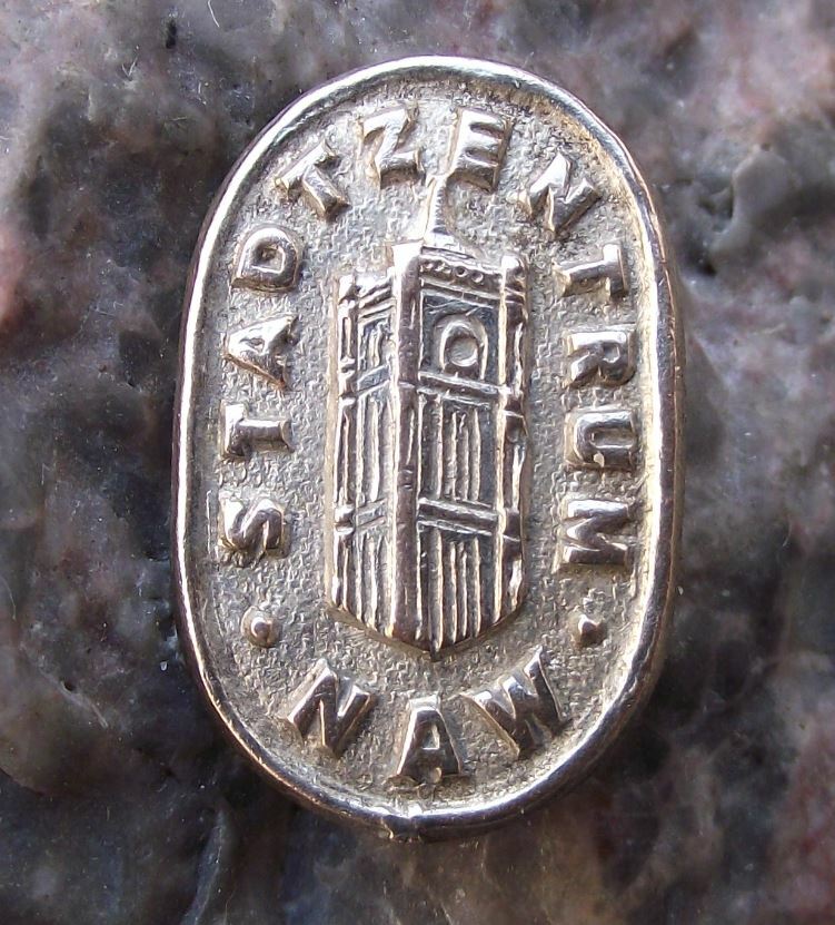 Vintage NAW Nationale Aufbauwerk GDR Germany National Stadtzentrum Pin Badge - Badgecrazy