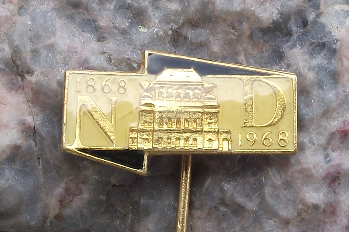 1968 Czech National Theatre Theater Prague Narodni Divadlo Centenary Pin Badge - Badgecrazy