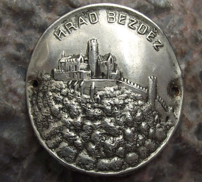 Antique Hrad Bezdez Castle Vintage Metal Climbers Walking Stick Stocknagel - Badgecrazy